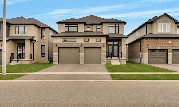 92 Sass Crescent