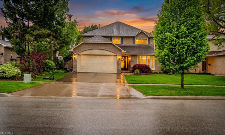 2393 Arnold Crescent