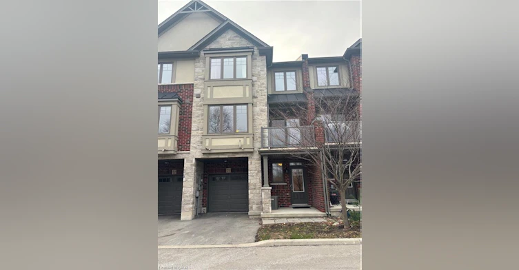 21-1169 Garner Road, Hamilton, ON, L9G 0G8