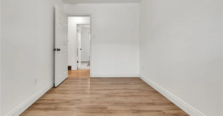 Upper-514 Fallingbrook Drive, Waterloo, ON, N2L 4N3 - 11