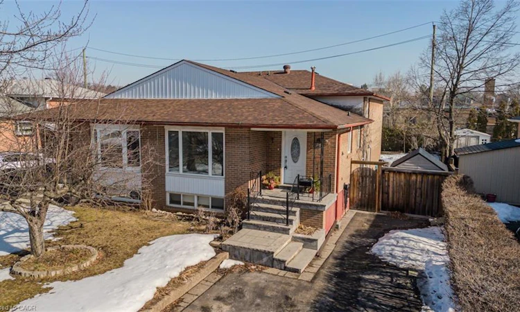 1294 Napier Crescent