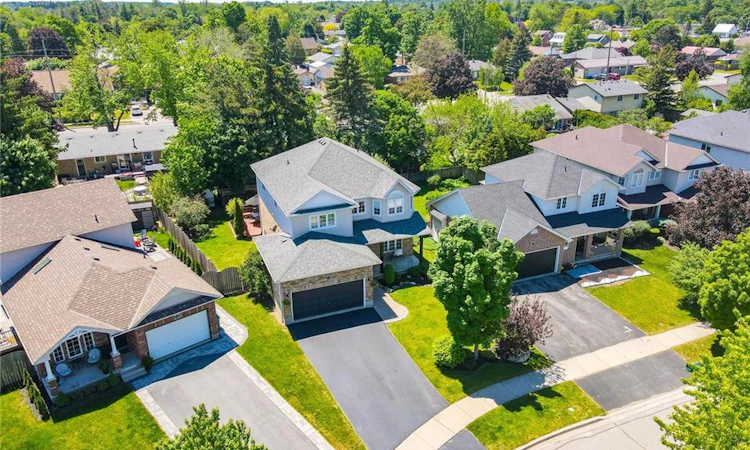 72 Beardmore Crescent