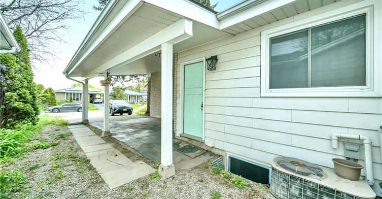 62 Greendale Crescent, Kitchener, ON, N2A 2R6 - 2