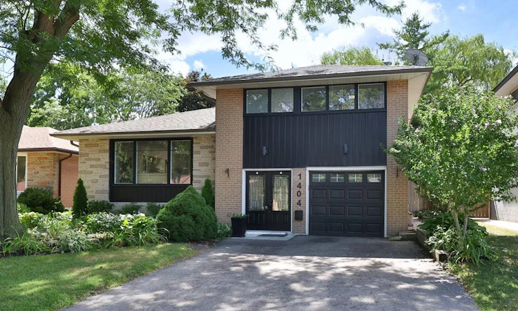 1404 Lewisham Drive