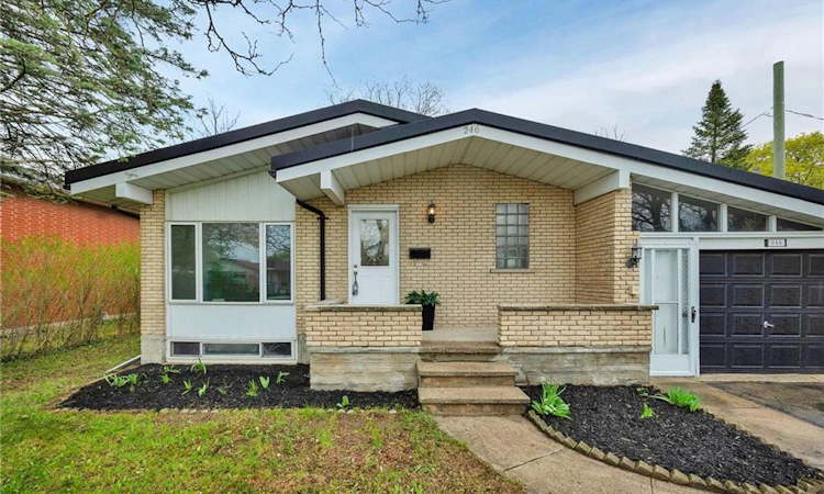 246 Hillcrest Road
