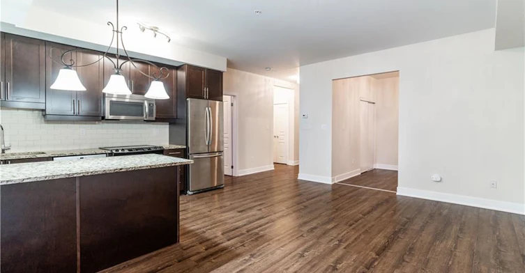 112-128 Garden Drive, Oakville, ON, L6K 0H7 - 15