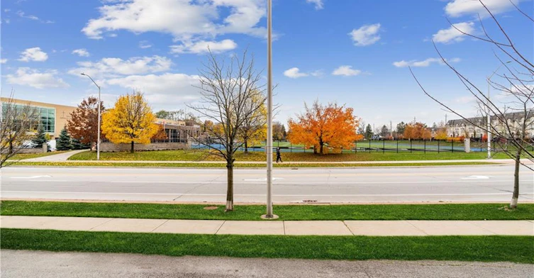 112-128 Garden Drive, Oakville, ON, L6K 0H7 - 33