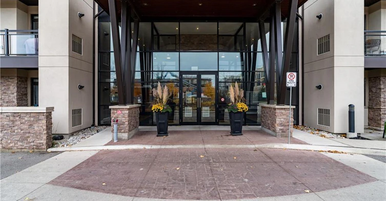 112-128 Garden Drive, Oakville, ON, L6K 0H7 - 39