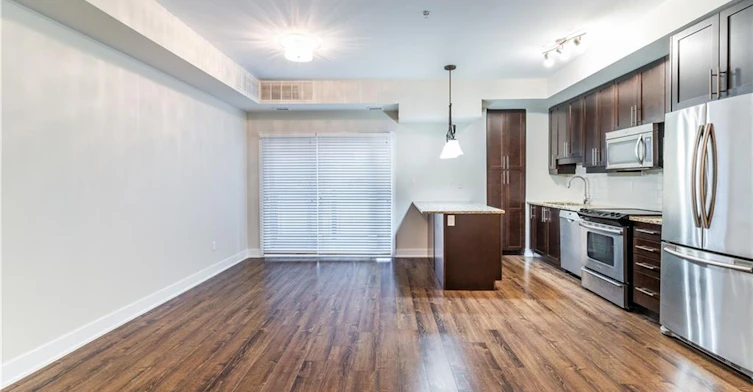 112-128 Garden Drive, Oakville, ON, L6K 0H7 - 14