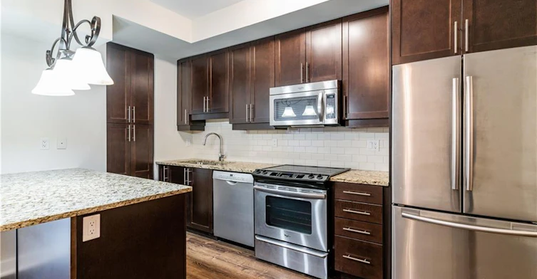 112-128 Garden Drive, Oakville, ON, L6K 0H7 - 9