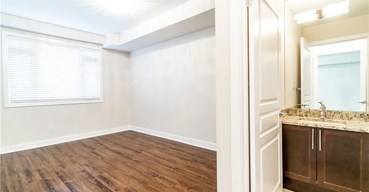 112-128 Garden Drive, Oakville, ON, L6K 0H7 - 23