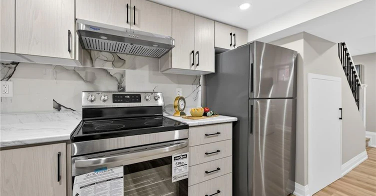 Lower-150 Brucedale Avenue E, Hamilton, ON, L9A 1N6 - 6