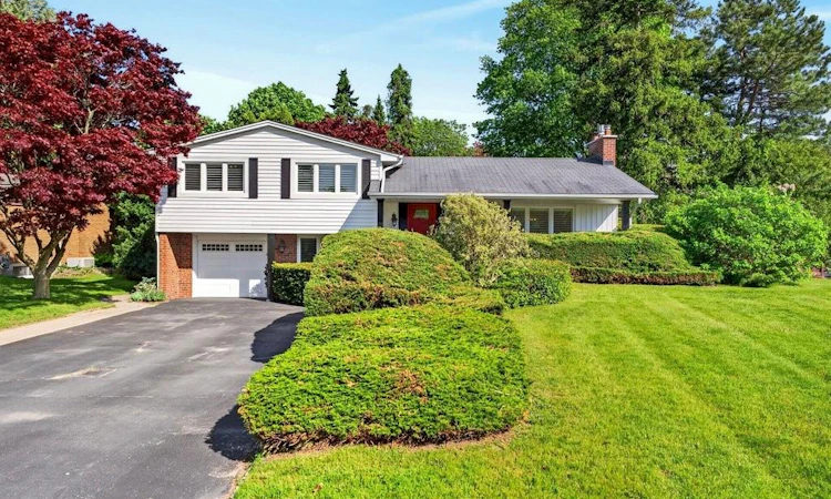 4008 Apple Valley Lane