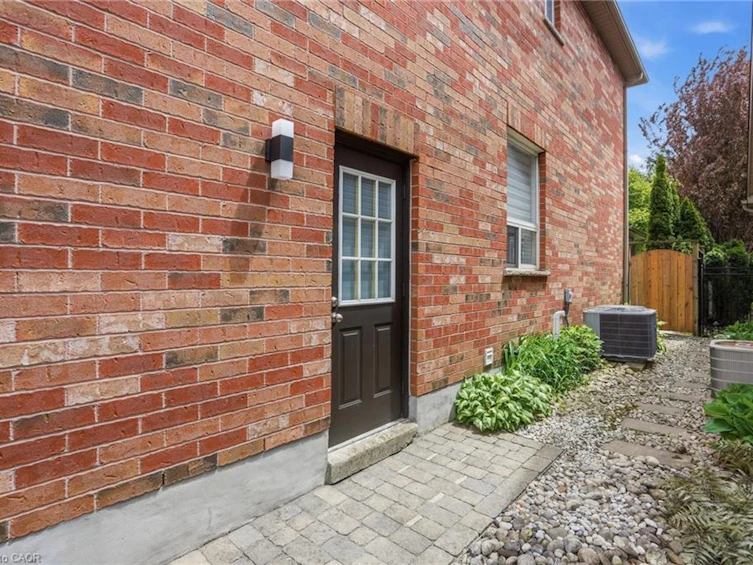 156 Valmont Street, Hamilton, ON, L9G 4Z9 - 43