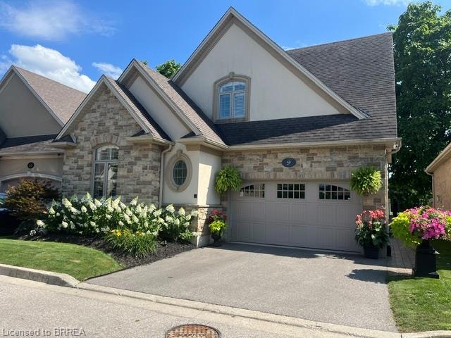 9-68 Fairview Drive, Brantford, ON, N3R 2W9