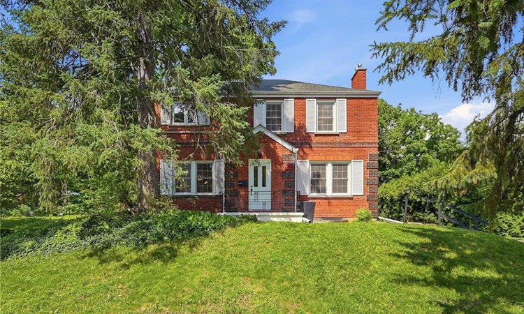 214 West River Road