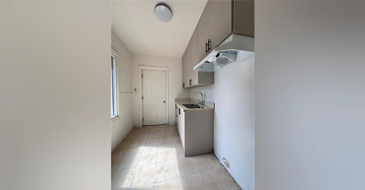 10 Fairleigh Avenue N, Hamilton, ON, L8L 6H2 - 15