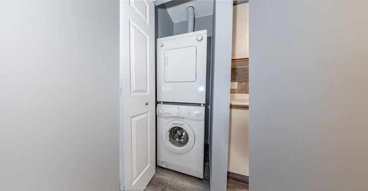 8-331 Northlake Drive, Waterloo, ON, N2V 1Z1 - 14