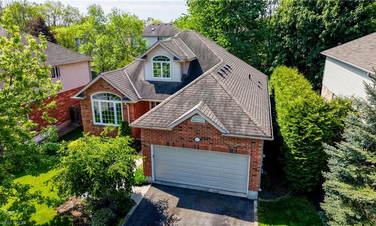 11 Carolinian Lane