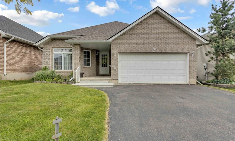 34 Maich Crescent