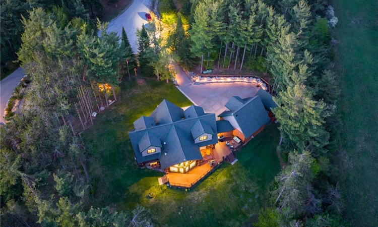 11 Nevis Ridge Drive