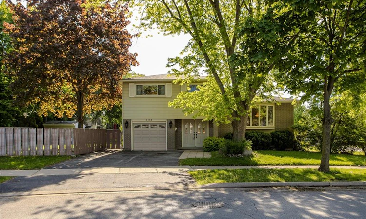 3118 Centennial Drive