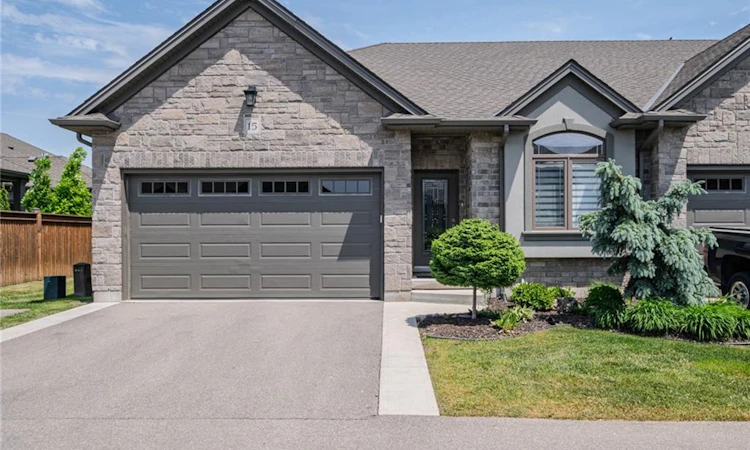 15 Winterberry Lane