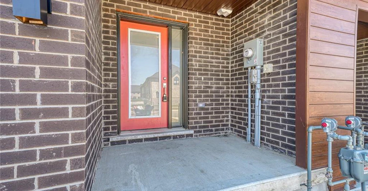 95 Queensbrook Crescent, Cambridge, ON, N1S 0E4 - 2