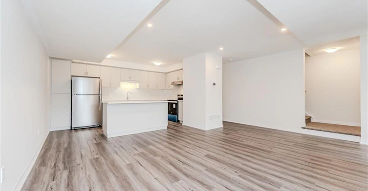 616 Benninger Drive, Kitchener, ON, N2E 0K5 - 2