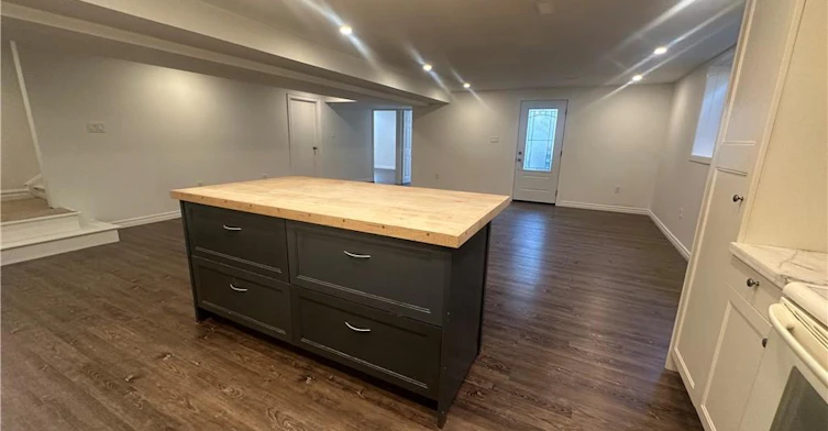 lower-7 Currie Street, Hamilton, ON, L8T 3M6 - 4