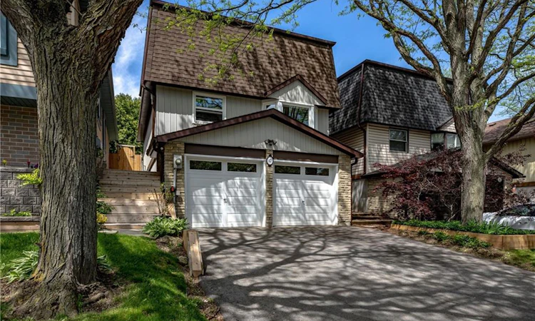 42 Bridlewood Drive