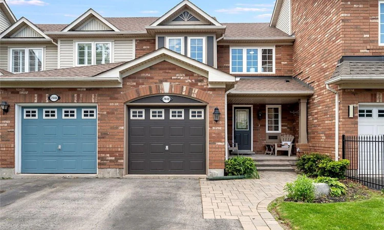 2448 Wooden Hill Circle