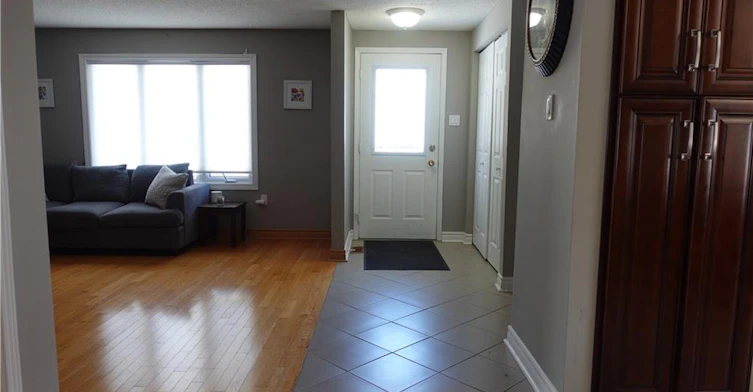 21 Maitland Drive, Barrie, ON, L4M 5W1 - 2