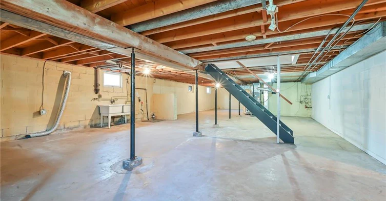 112 Academy Street, Hamilton, ON, L9G 2Y1 - 34