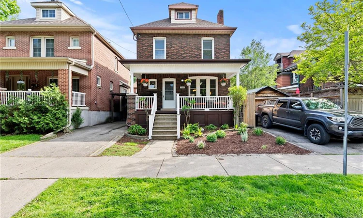 260 Stinson Crescent