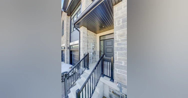 16 Sandstone Street, Cambridge, ON, N1S 4Y4 - 3