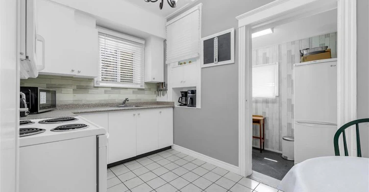 205 Ferguson Avenue S, Hamilton, ON, L8N 2N2 - 10