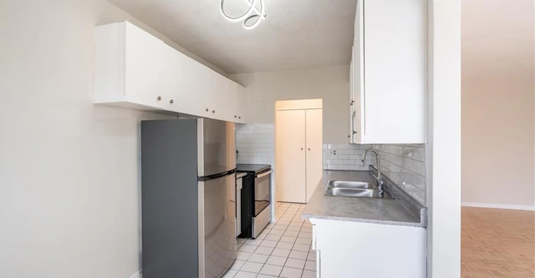 9-2433 First Street, Burlington, ON, L7R 1C7 - 17