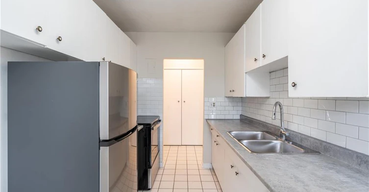 9-2433 First Street, Burlington, ON, L7R 1C7 - 12