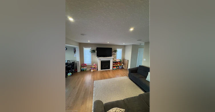 Upper-9 Sandybay Avenue, Kitchener, ON, N2A 0H7 - 6