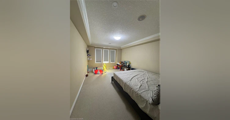 Upper-9 Sandybay Avenue, Kitchener, ON, N2A 0H7 - 7