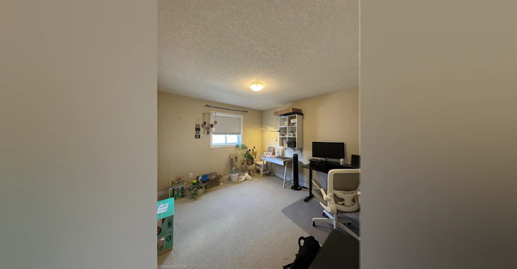 Upper-9 Sandybay Avenue, Kitchener, ON, N2A 0H7 - 9