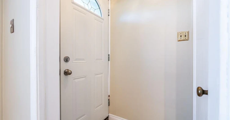 699 Rymal Road W, Hamilton, ON, L4B 2N9 - 9