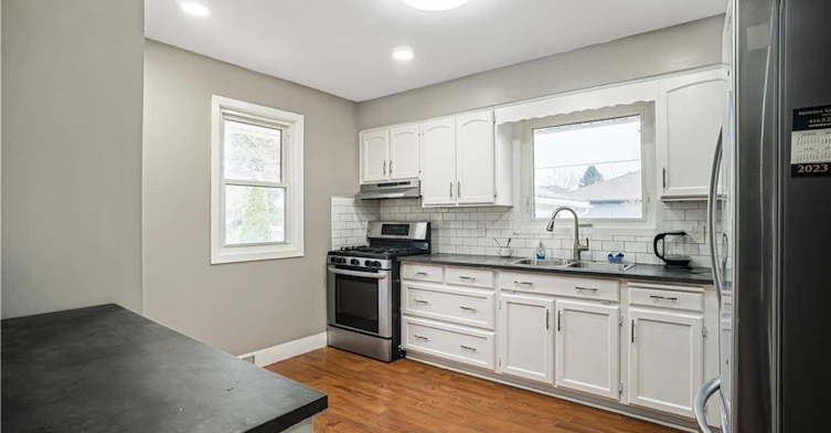6658 O'neil Street, Niagara Falls, ON, L2J 1N1 - 9