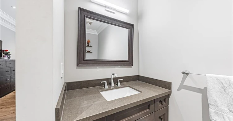 597 Old York Road, Burlington, ON, L7P 4Y6 - 35