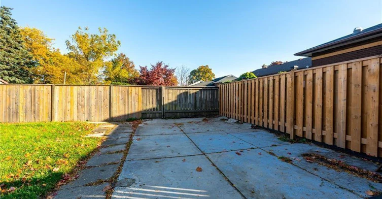 Upper-92 South Bend Road W, Hamilton, ON, L9C 1N1 - 39