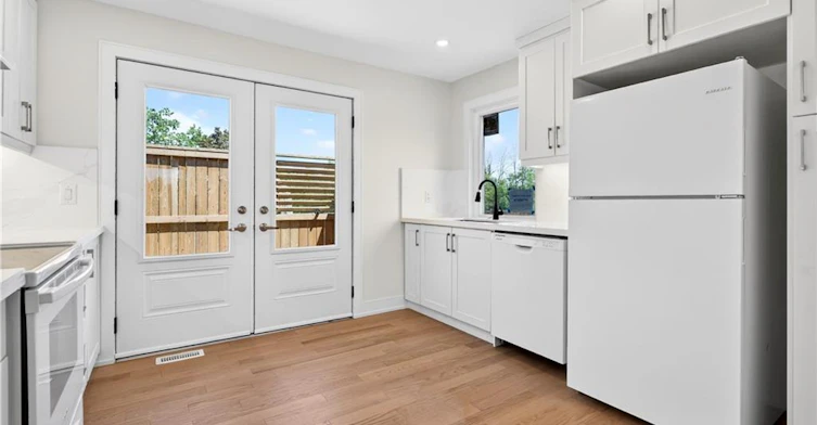 Upper-8 Cornell Avenue, Hamilton, ON, L8E 5N2 - 18