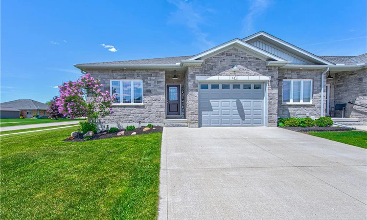 41 Forbes Crescent