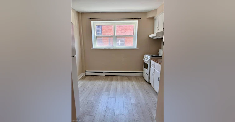 5-1250 Fennell Avenue E, Hamilton, ON, L8T 1T4 - 2