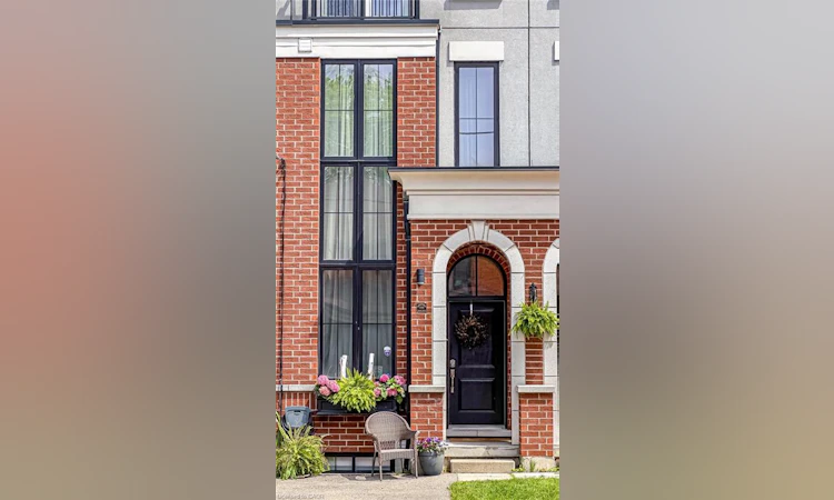 155 Walnut Street S
